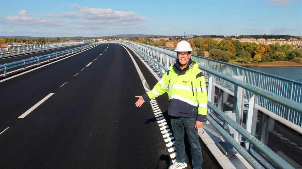 Blockchef Lars Andersson, NCC, hälsar alla välkomna till Motalabron som invigs på onsdag den 9 oktober