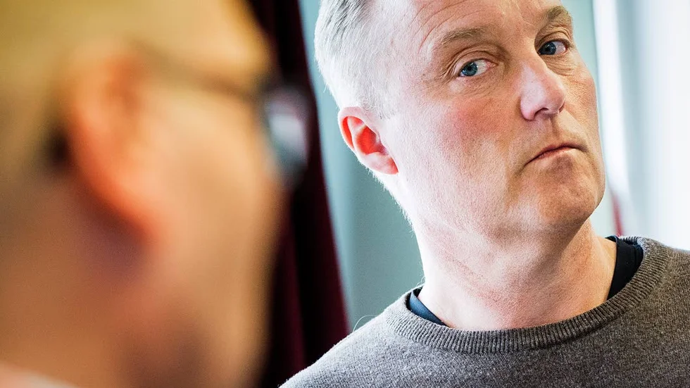 KULTURSKILLNADER. "Det går till så här i den privata världen - utan att jag själv jobbat där så mycket - men jag har ju bekanta som gör det. Och så förstår man inte att så här får vi inte göra inom offentlig sektor", säger gymnasiechef Bert-Olov Ström.
