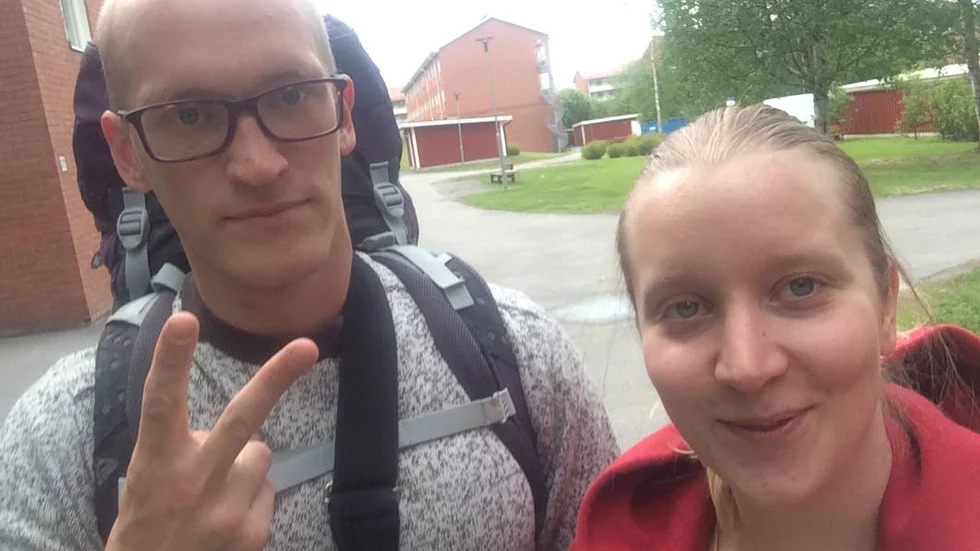 Offer för strejken. Viktor Kemi och Minna Törmä kastar sig nu på nattåget för att hinna med ett plan till Aten i morgon.
