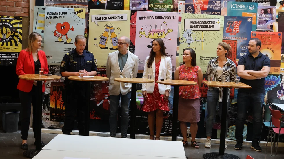 Närvarande under pressträffen var Annika Krutzén (M), ordförande social- och omsorgsnämnden Linköpings kommun, kommunpolisen Jessica Ljung, Anders Netin (säkerhetsstrateg Linköpings kommun), Jessica Stille Törnqvist (vd Linköpings innersta), Katarina Nyhammar (vd Kårservice), Karin Elebring (krögare Östgöta kök) och Andreas Demir (krögare Brasserie Grand)