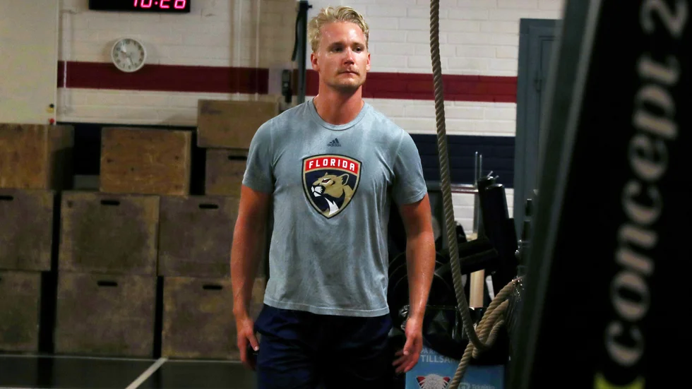 Gustav Forsling är framme vid sin andra raka Stanley cup-final. Storebrorsan var på besök under förra slutspelsrundan och lagom till finalen ansluter mamma, pappa och lillebror.