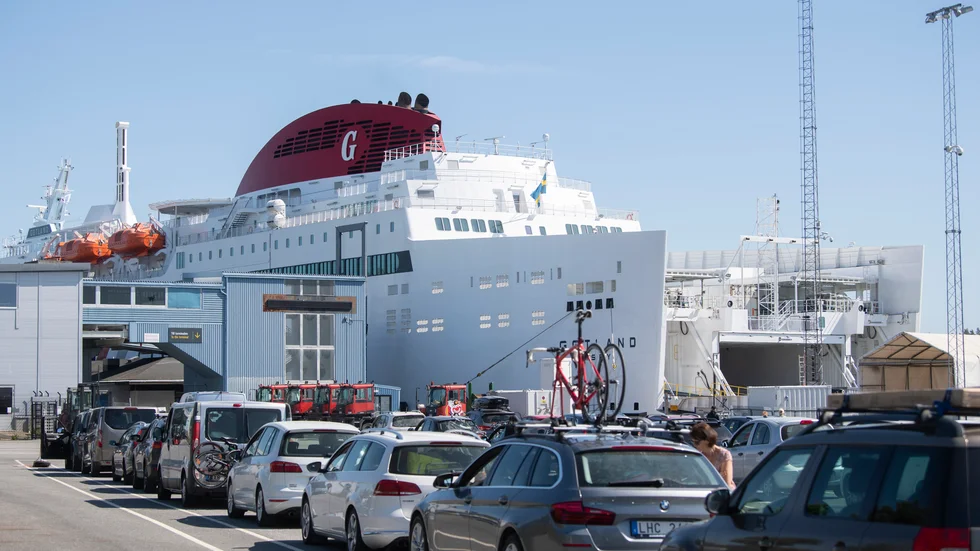 Destination Gotlands färja väntar på passagerare i Nynäshamn. Arkivbild.