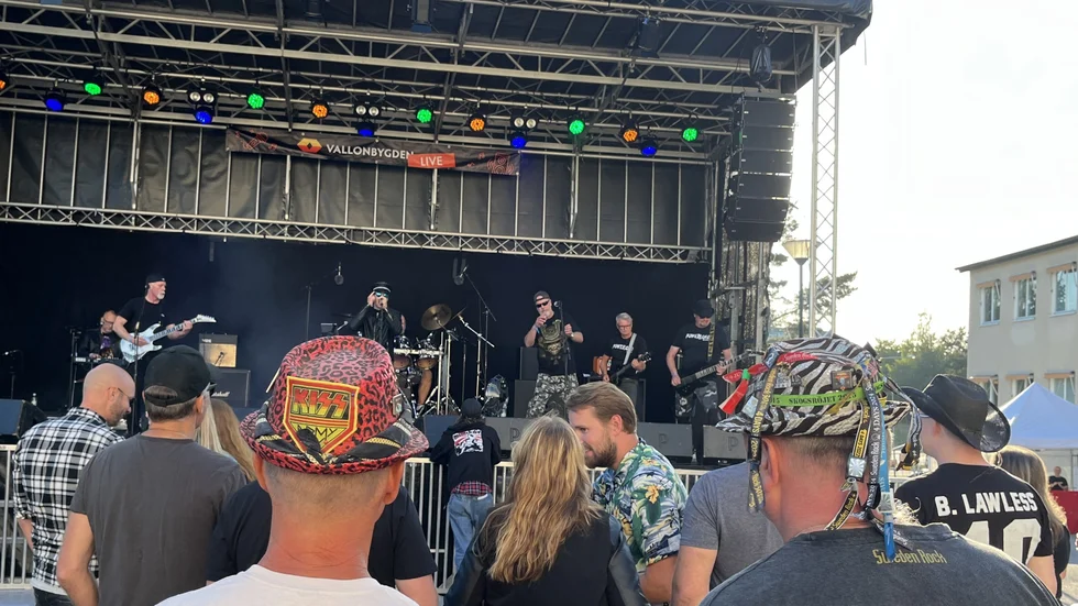Finspång Rockfest pågår under två dagar. Punk och metal står på programmet.