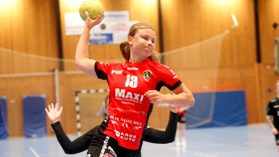 Lovisa Wigh satte sju bollar i premiärmatchen mot Ludvika.