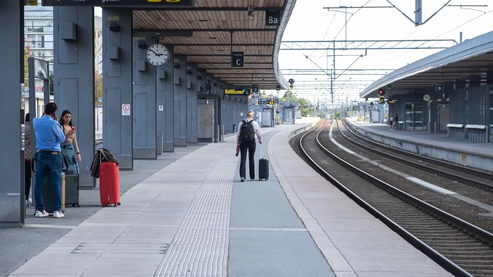Flera frågetecken kvarstår om hur pendlarnas framtid ska bli, skriver fyra regionpolitiker.
