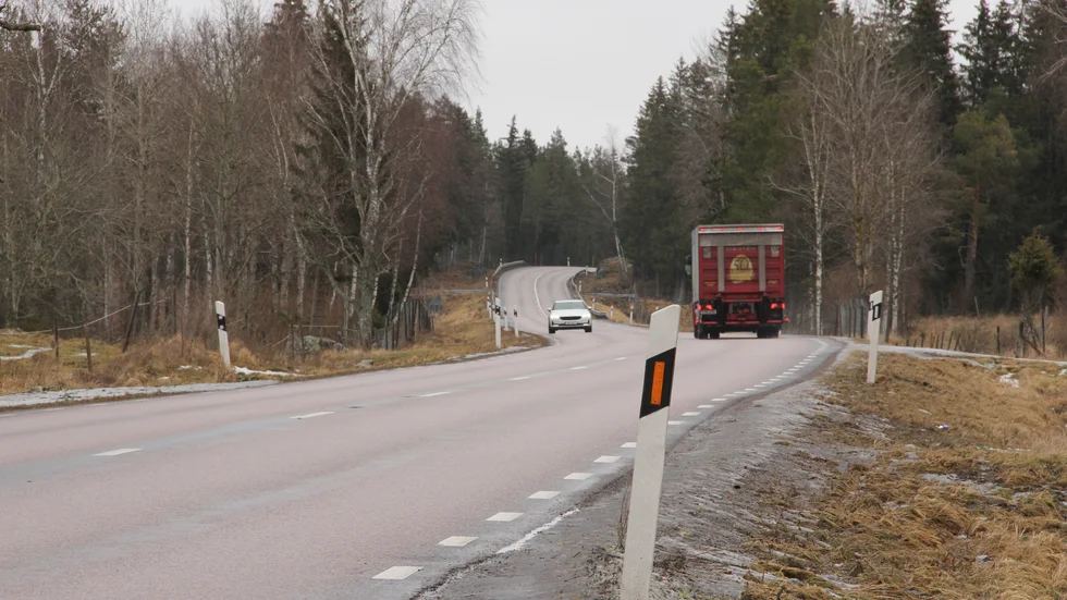 Den sista etappen av nya väg 288, mellan Gimo och Börstil, måste byggas färdigt, skriver representanter för S i Östhammar.
