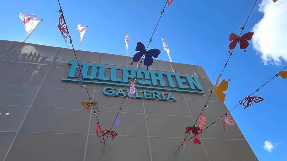 Tullporten galleria har tidigare haft problem med stökiga ungdomar, men i sommar har det varit lugnare.