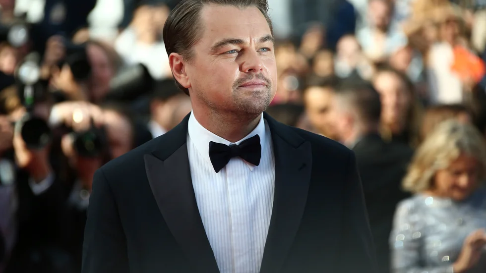 "Samma år lanserades den nya trenden bland män – “dad body”. Det lades ut bilder på Leonardo DiCaprio på stranden med kulmage och en slank modell i hans sällskap", skriver Alexandra Rejsmar.