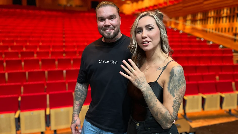 Patrik Müller friade till Jennifer Pantzare under konserten med Smash into pieces.