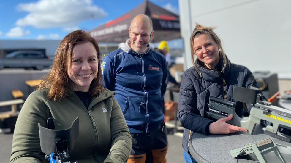 Ann-Louise Johansson och Maria Persson fick bra tips i skidskytte av förre landslagsåkaren Tord Wiksten.