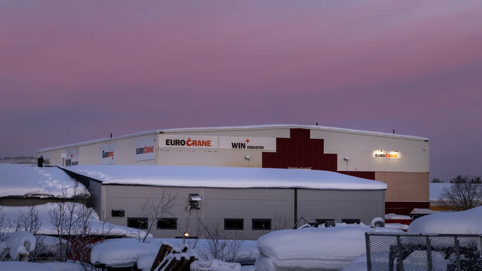 I det stora industrihuset i Gällivare verkade Jonny Uvén och hans fem stora bolag, innan kraschen. I dagarna inkom konkursförvaltarnas berättelse till Stockholms tingsrätt gällande Eurorock och Win industri.