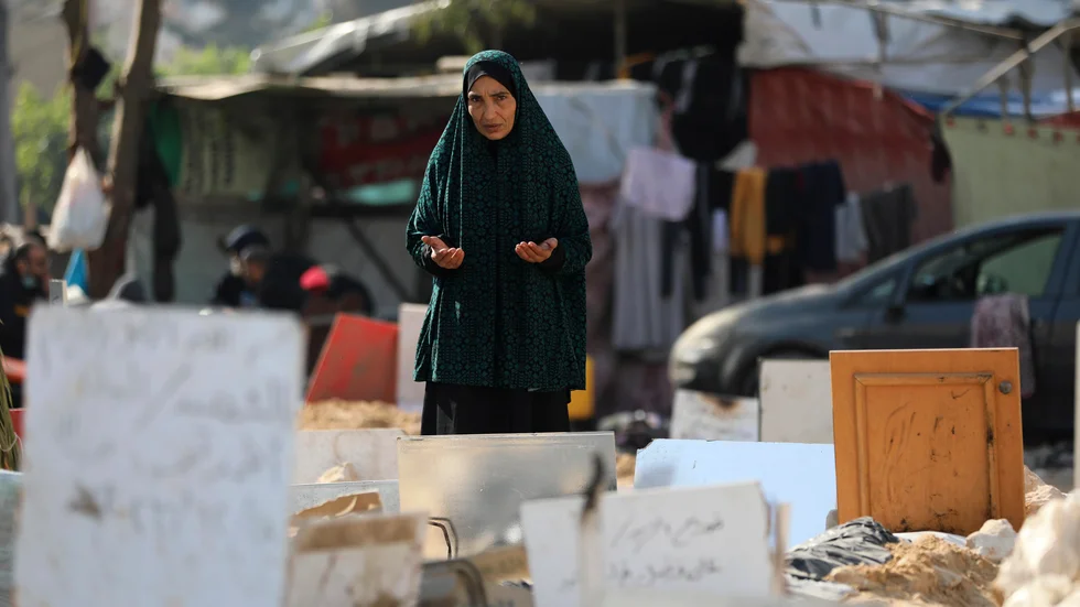 De som deltar i terror ska straffas. Vad som däremot inte är rimligt är att straffa alla de som är beroende av UNRWA:s stöd för att överleva. Men så sker, skriver Veronica Palm.