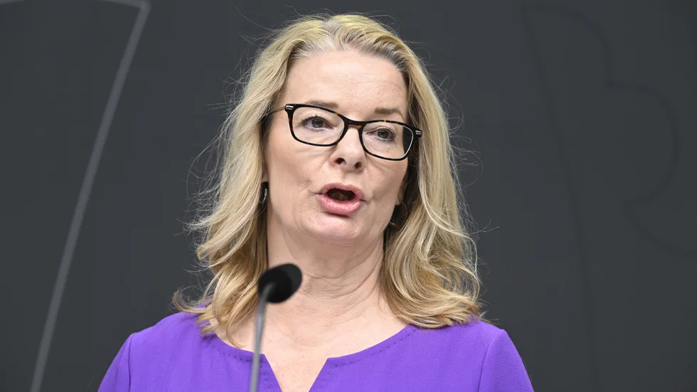 Skolminister Lotta Edholm (L) har aviserat några förändringar på marginalen, men ingen på den borgerliga sidan ifrågasätter marknadssystemets grunder. 
Foto: Jessica Gow / TT / Kod 10070