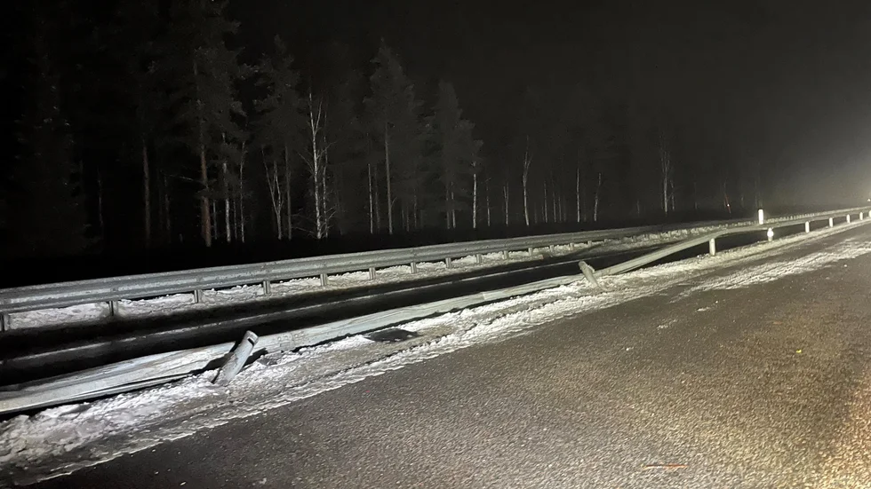 Mitträcket gick sönder i olyckan på E4.