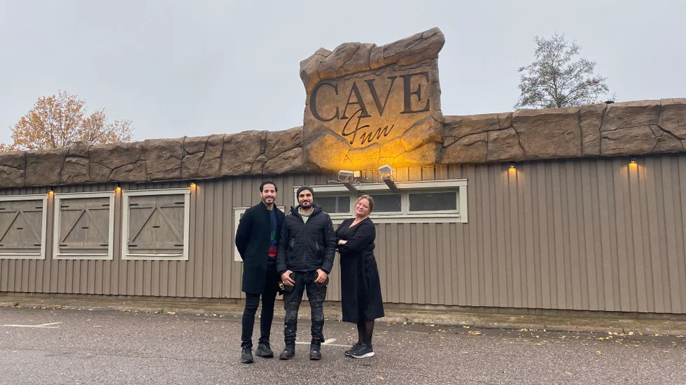 Cave inns ägare Nina Melsted och Karam Baaj tillsammans med kocken Geovane Nunes (till vänster) inför öppnandet i november. Bilden är en arkivbild.