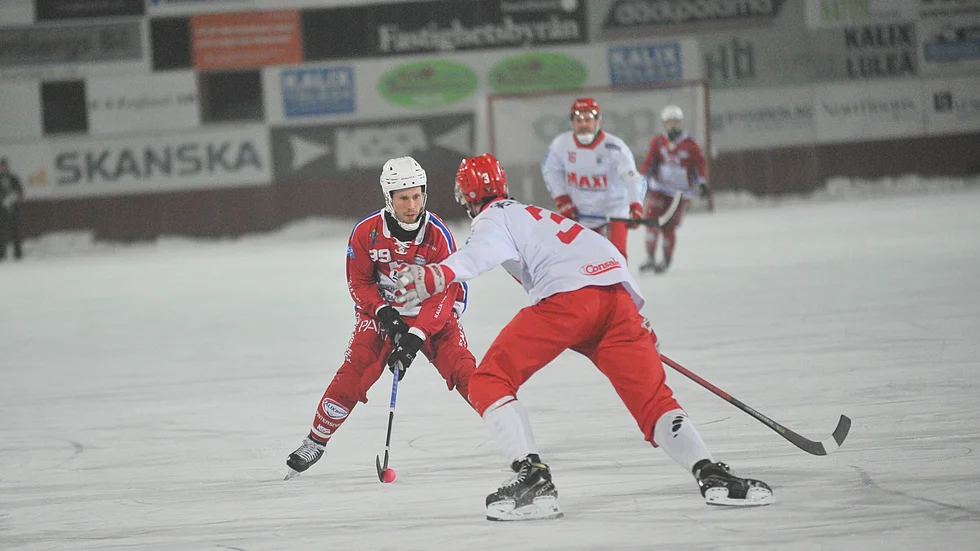 Niklas Sundqvist var en av de mera aktiva under den första halvleken då Kalix gick ifrån till en 3-1-ledning. 