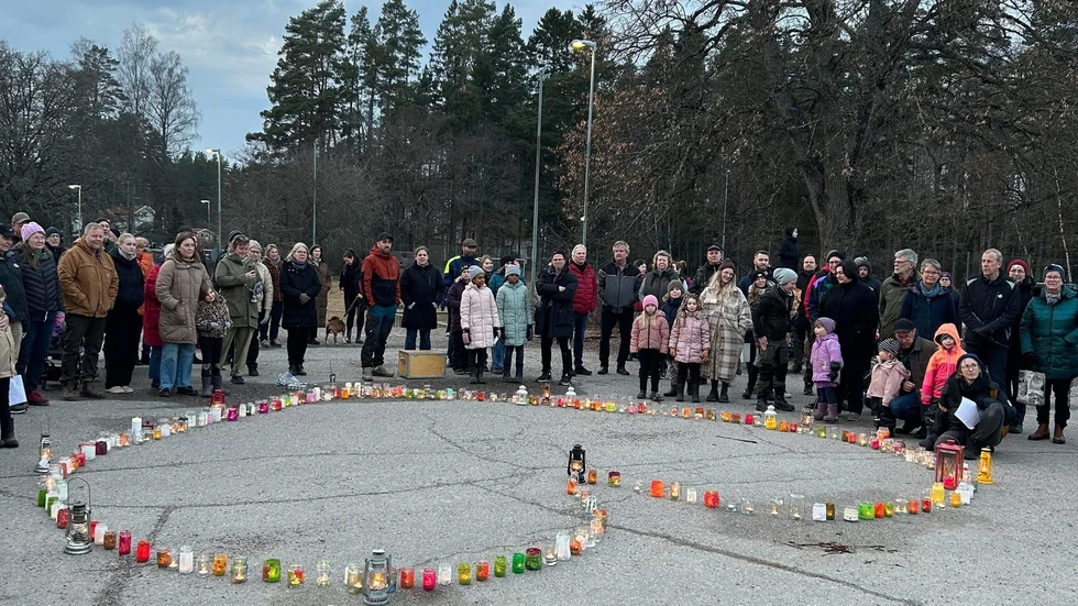 Uppslutningen var stor när en ljusmanifestation gick av stapeln vid Bettna skola under helgen.