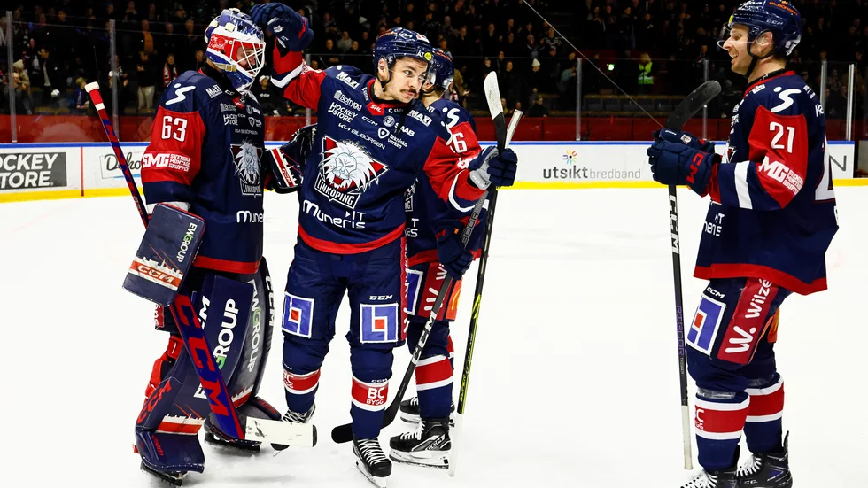 Marcus Högberg, Ty Rattie och Christoffer Ehn efter en LHC-seger under vintern.