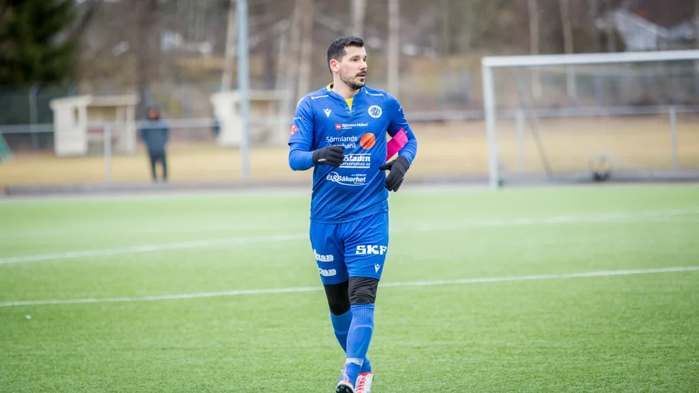 Vedran Benca blev den enda målskytten i Värmbol under seriepremiären.