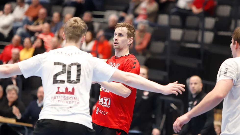 Kaptenen Richard Hanisch kommer inte till spel mot Ystad under torsdagen på grund av skada.
