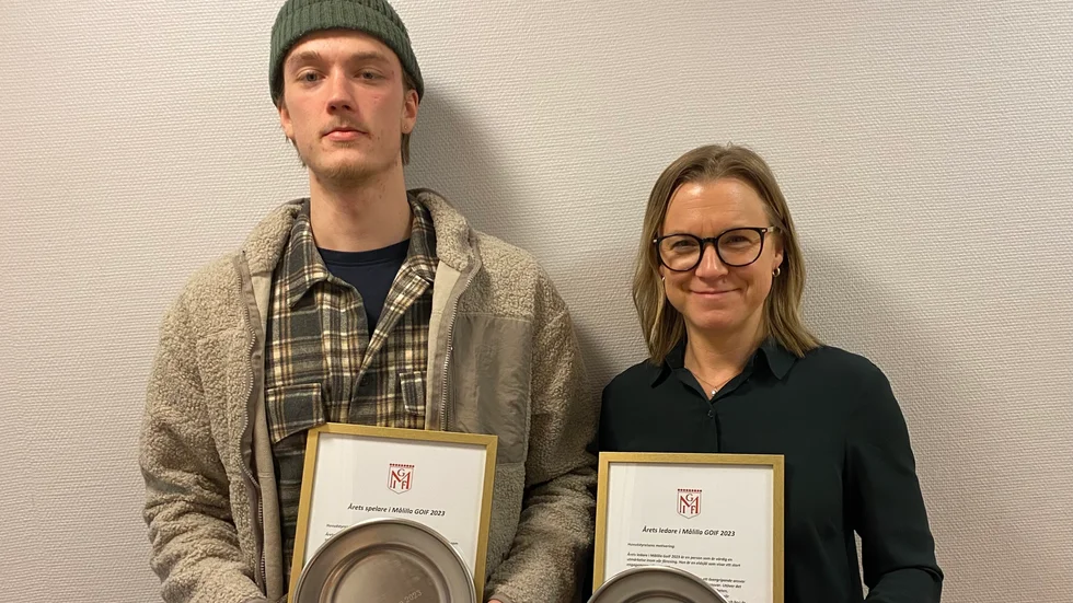 Leo Stolt fick pris som årets spelare medan Karolina Karlsson prisades som årets ledare i Målilla GoIF.