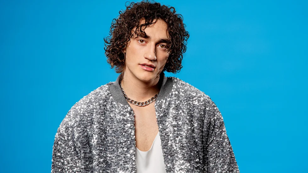 Albin Tingwall tävlar med "Done getting over you".