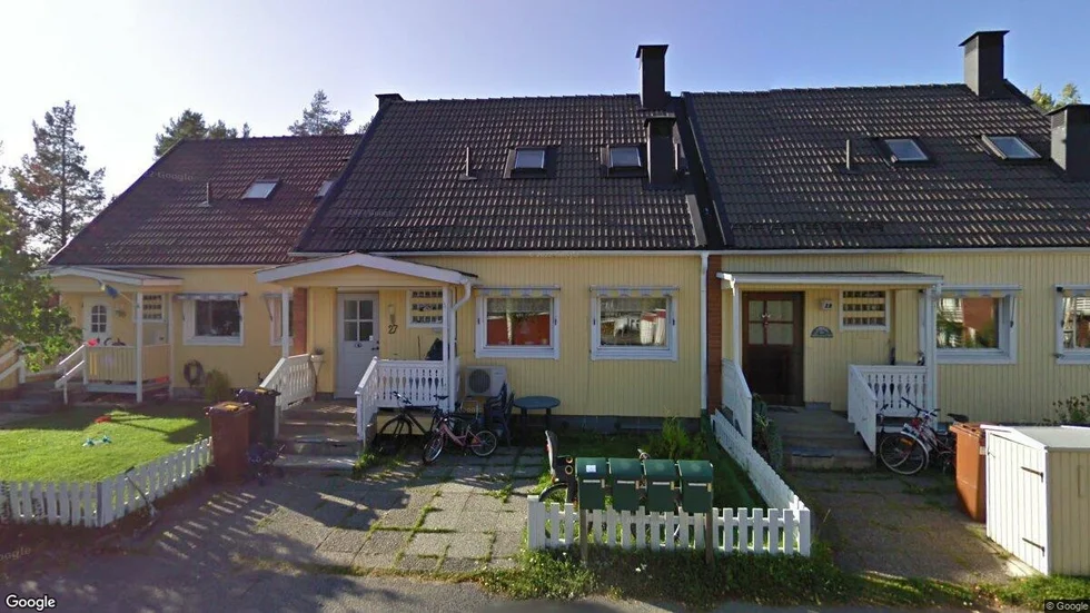 Nyponvägen 25