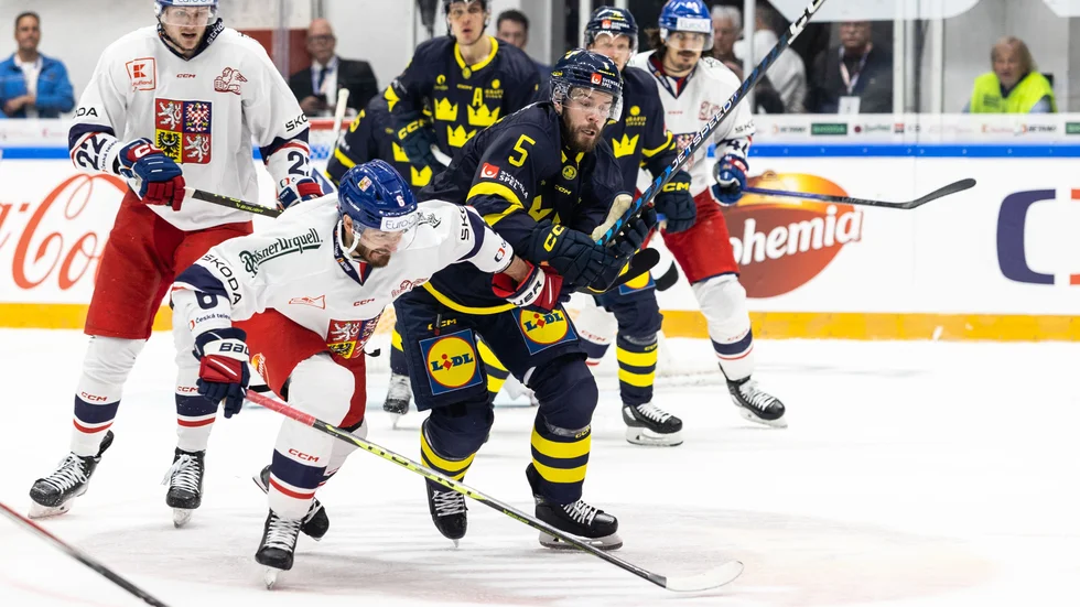 LHC-kaptenen Oscar Fantenberg i Tre Kronors landskamp mot Tjeckien för ett par dagar sedan. 