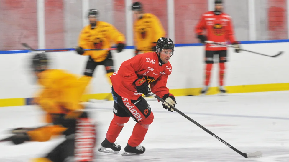 Mathias Bromé fick en nystart på karriären i Asplöven. Nu har han gjort första ispassen med Luleå Hockey.