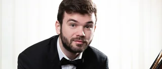 "Familjeskäl" stoppar artistens konsert – underbarnet ersätter