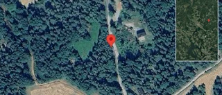 Stopp på väg 1076 efter singelolycka