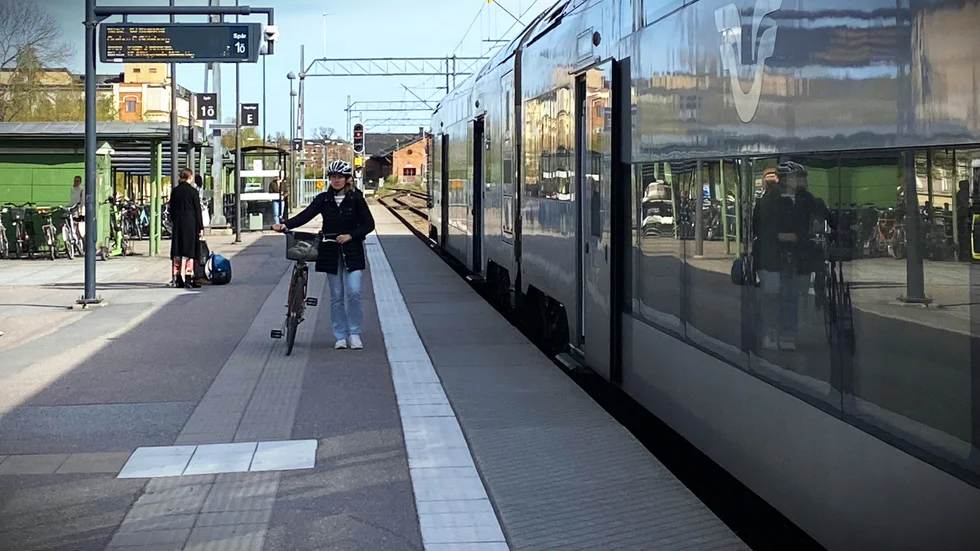 Tågproblemen började vid 16-tiden på fredagen.