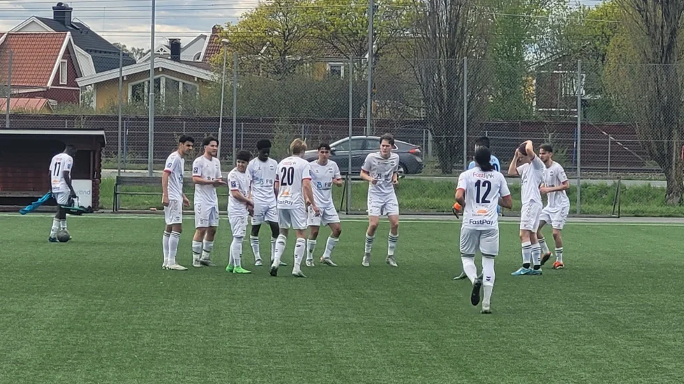 Dalkurd under en match i tvåan förra året. Nu ser klubben ut att stoppas från allt spel i Upplands Fotbollförbundets seriespel.