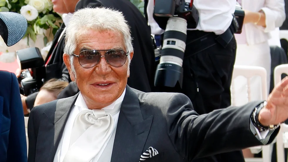 Den italienska mode designern Roberto Cavalli somnade in i sitt hem i Florens på fredagen. Arkivbild