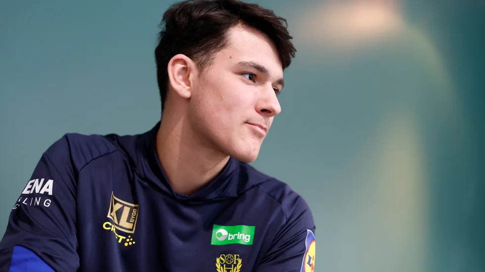 Nikola Roganovic fortsätter att storspela under U18-EM där Sverige nu är klart för semifinal.