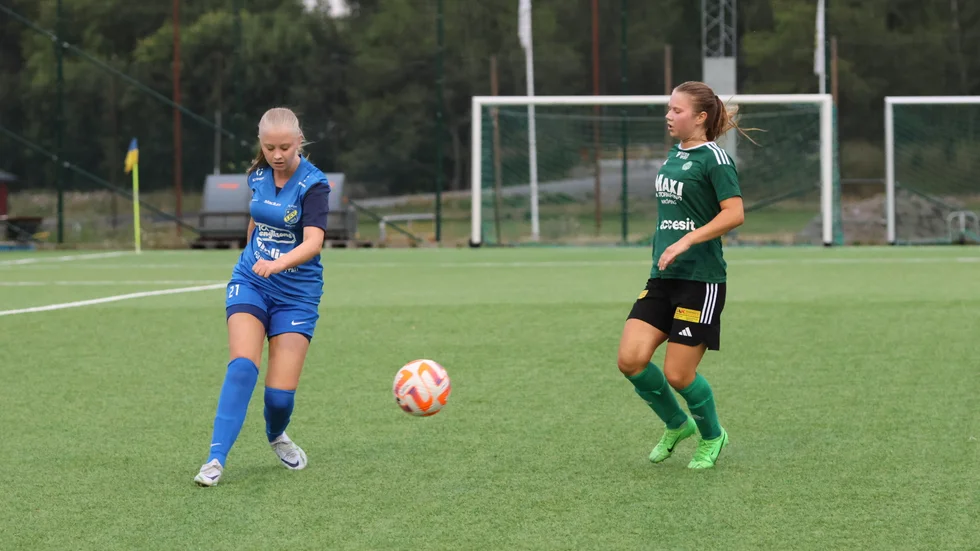 Alice Hemlin låg bakom första målet borta mot Tierp. 