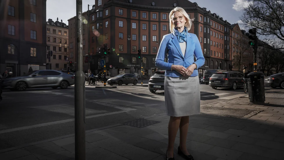 
EU-parlamentarikern Heléne Fritzon står överst på S-valsedel i EU-valet som börjar idag. Socialdemokraterna riktar skarp kritik mot Ungern och mot EU-kommissionens ordförande Ursula von der Layen. 