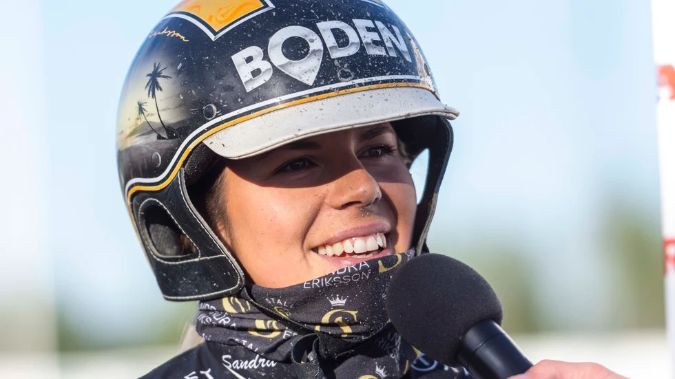 Sandra Eriksson vann med Raven i lopp 3.