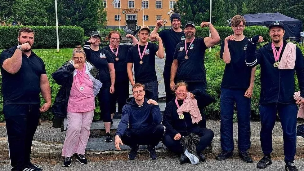 Tolv tävlande i Norsjö armsport håvade in tolv medaljer på tolv avbytare.