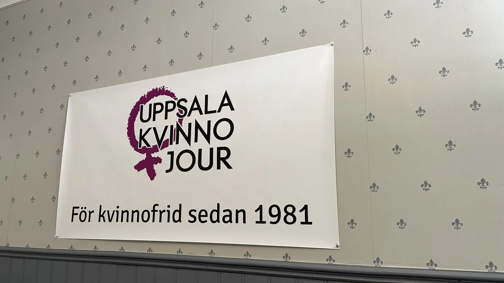 Uppsala börjar sticka ut på ett negativt sätt i landet när de minskar stödet till kvinnojouren, skriver Anita Ohlsson.