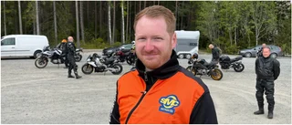 50 motorcyklister i klistret – när stadion spärrades av