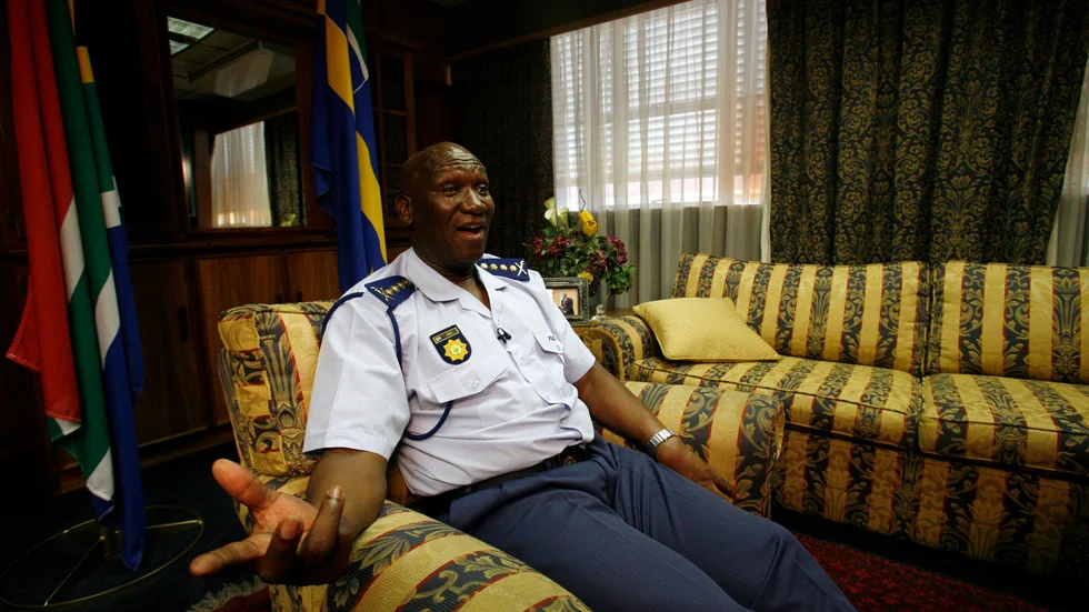 Sydafrikas polisminister Bheki Cele anser att brottsligheten överlag är på tillbakagång i landet. Arkivbild.