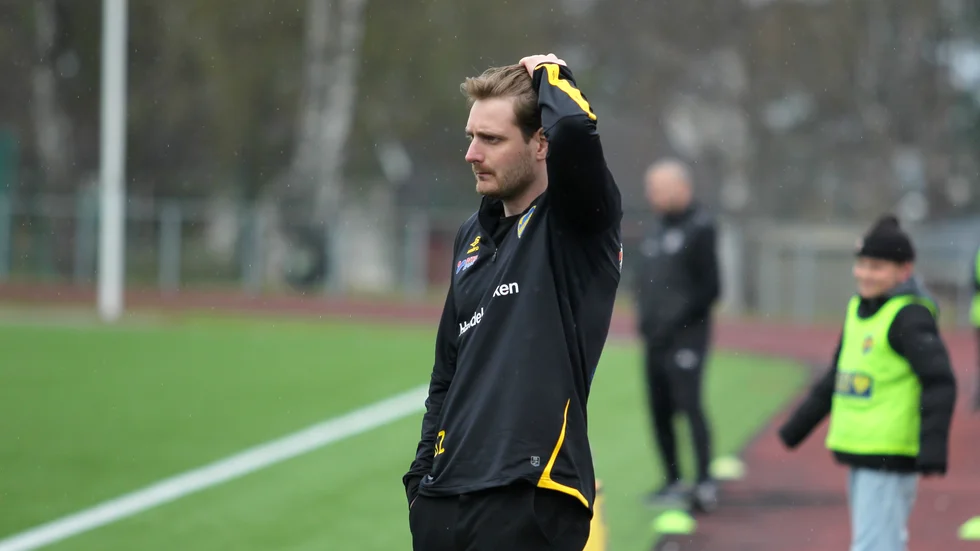 MAI:s tränare, Samuel Zurawski menade att han och Mjölby var för dåliga för att lyckas hålla sig kvar i division 2.
