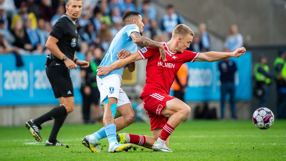Jacob Ortmark blir högerback när Daniel Eid saknas i Malmö.