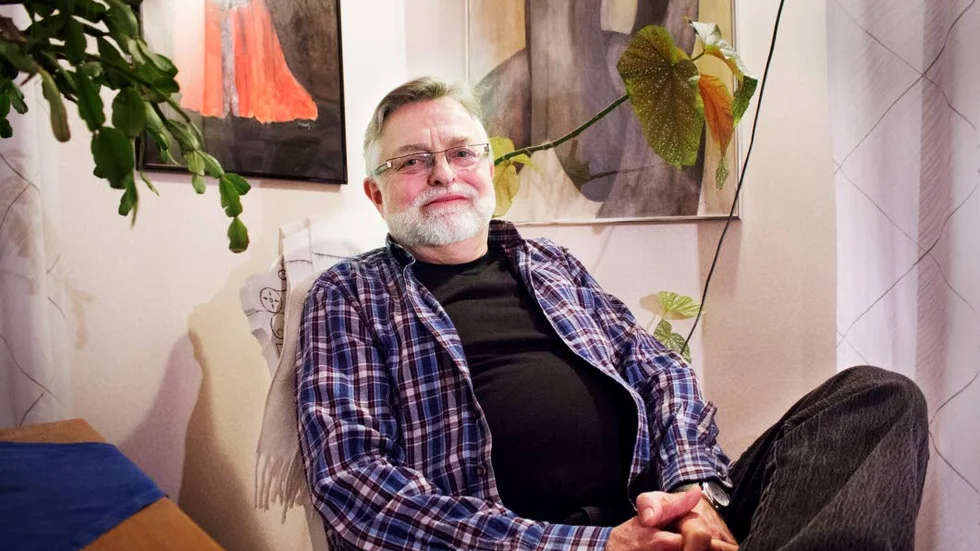 Börje Ekströms årstidsdikter fångar både inre och yttre landskap, med diktarens medvetande om sin korta stund på jorden, menar Kurirens recensent.