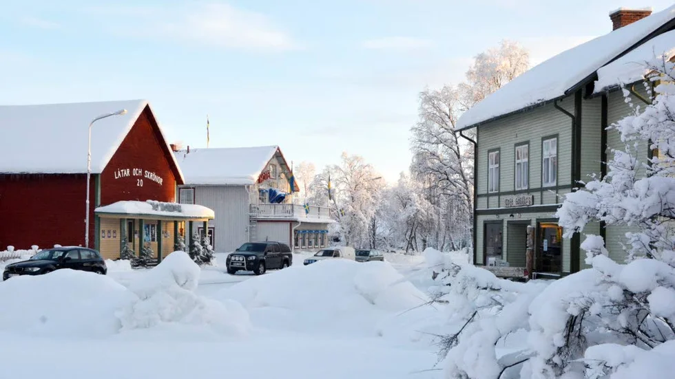 Jokkmokk. Det är hit Ludde Wästfelt kommer när han kommer hem.