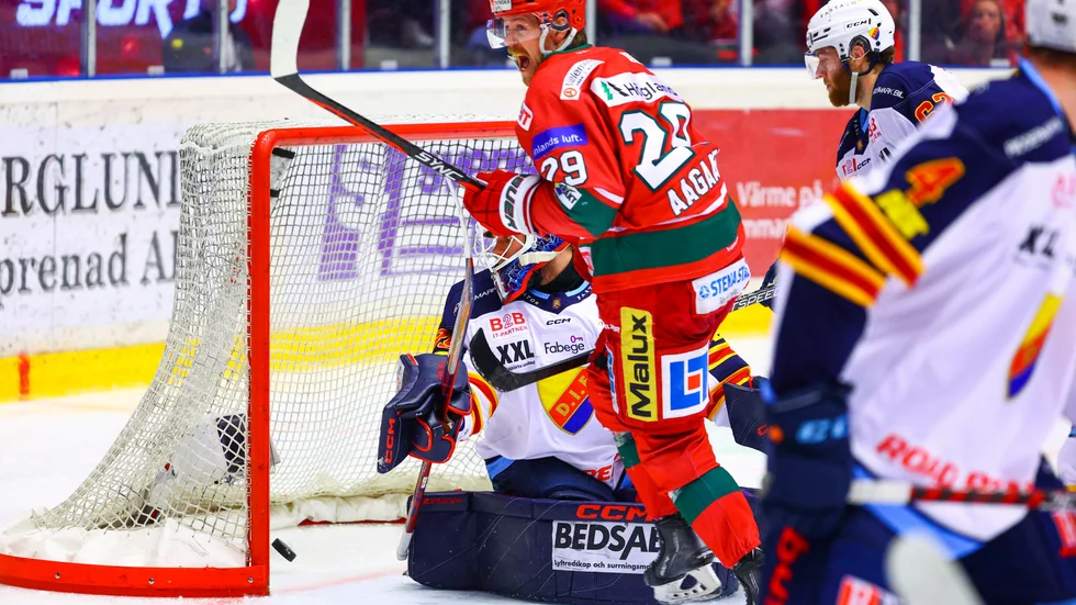 SHL nästa! Mikkel Aagaard gör 3–0 i Modos avgörande segermatch över Djurgården.
