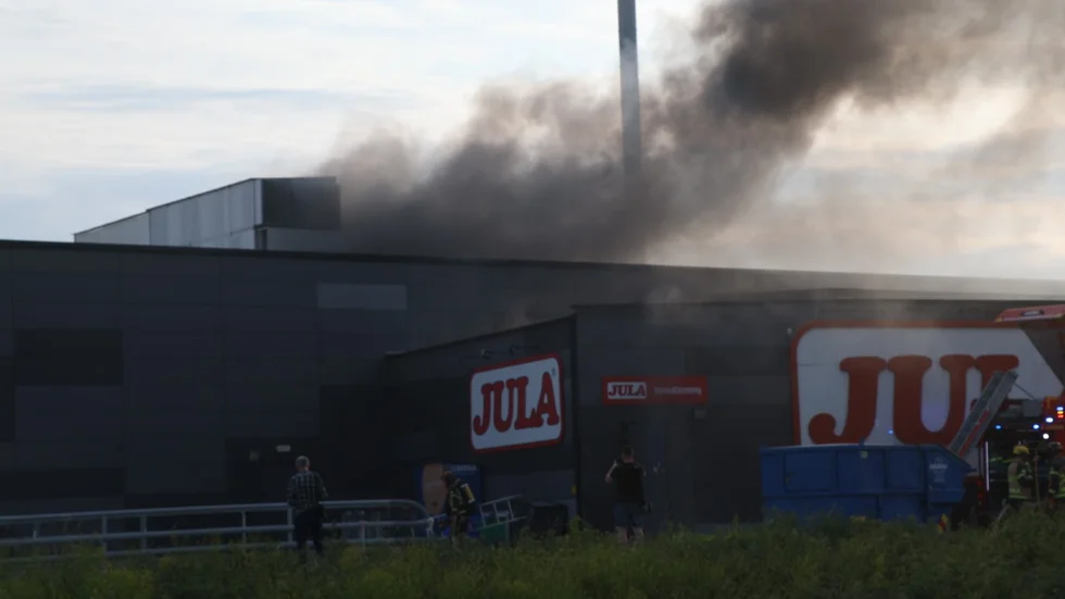 Rökutveckling från butikslokalen var kraftig och syntes över stora delar av Uppsala. 