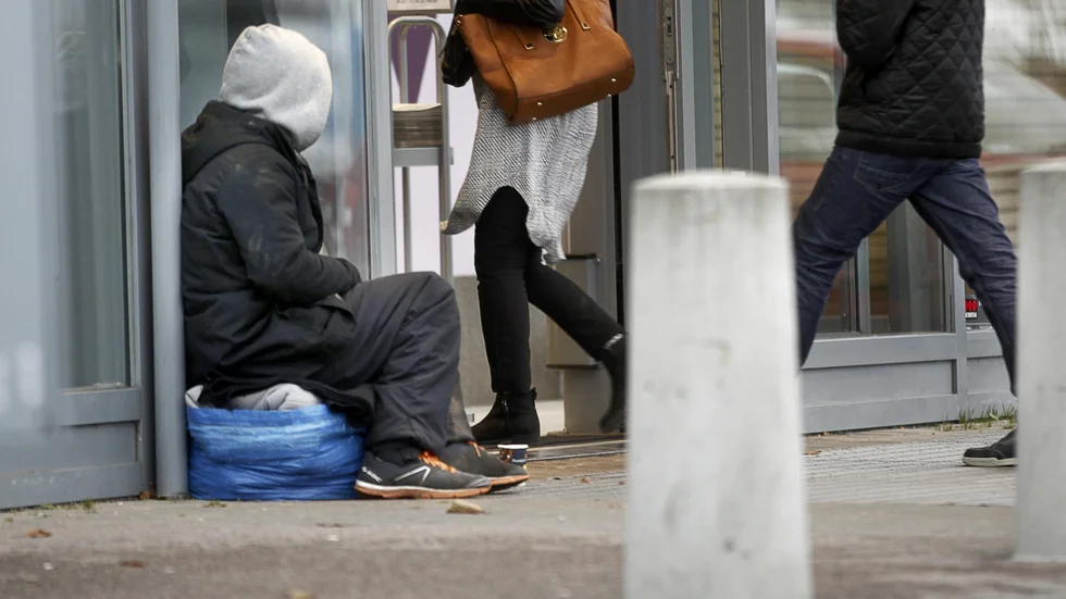 Tiggare utanför butiker har varit ett frekvent inslag i stadsbilden under många år. Men sedan ett halvår tillbaka tycks tiggarna ha försvunnit från Eskilstuna.