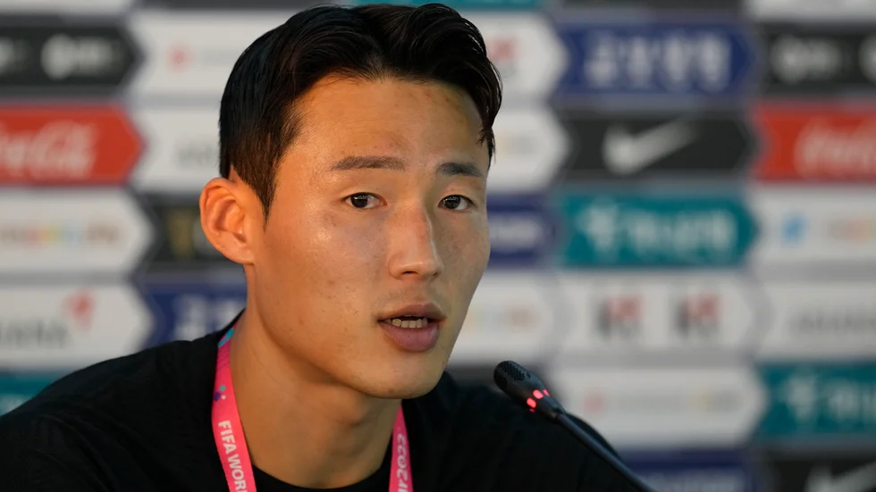 Sydkoreas Son Jun-Ho i samband med en presskonferens under fotbolls-VM i Qatar i november.